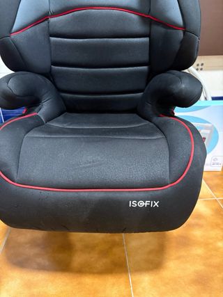 ESTUPENDA SILLA ISOFIX- BEBÉ  PARA COCHE.
