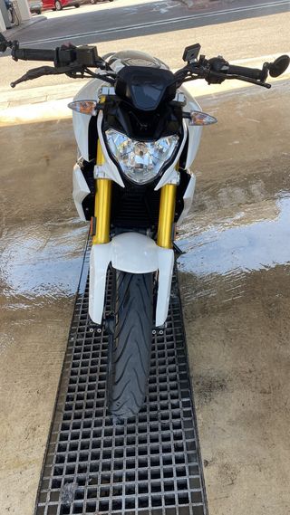 BMW G 310 R