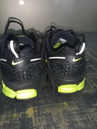 Zapatillas Nike Negras y Verdes