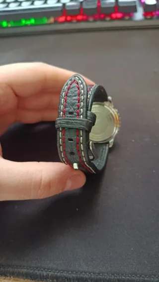 Reloj Lotus niño plata, negro y rojo