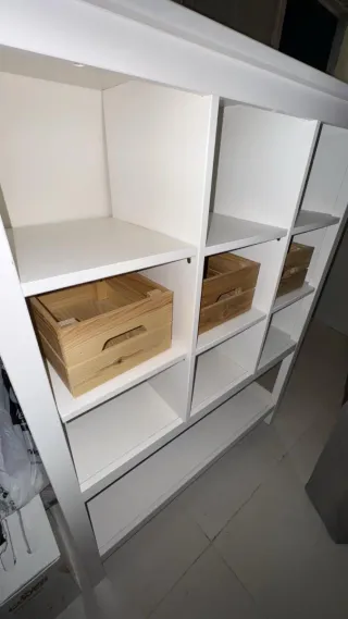Estantería Blanca Ikea. Sólo venta en persona.