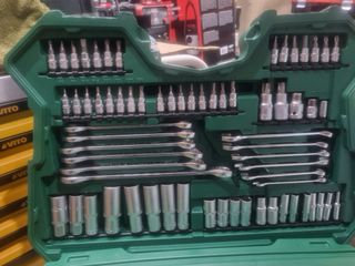 Maletín de herramientas Mannesmann 215 pzs