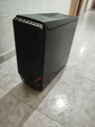 Torre PC Gaming Lenovo Intel i7 Negra/Roja