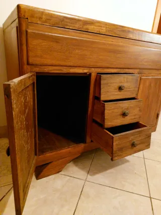 Madia in legno con cassetti e ante