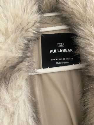 Abrigo pelo Pull&Bear gris talla única