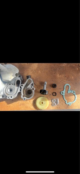 Montaje y preparación motores am6 y derbi.