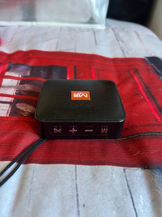 2 Altavoces Bluetooth Negro y Rojo