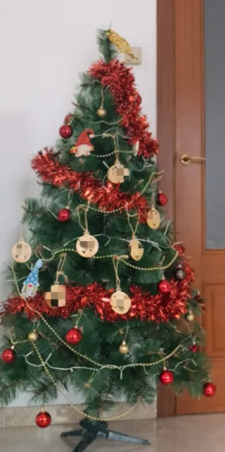 Árbol de Navidad Verde y Rojo