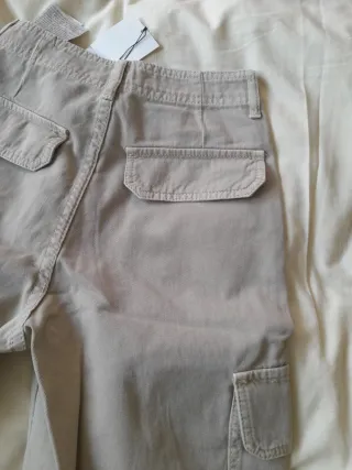 Pantalones cargo ZARA beige nuevos