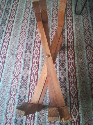 Mesa redonda cobre y madera