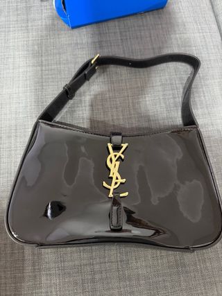 Bolso Saint Laurent charol negro