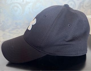 Gorra Under Armour Negra Logo Blanco Talla M/L