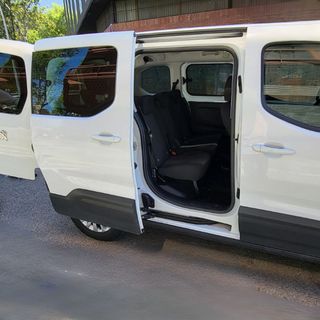 Furgoneta Peugeot Rifter Diciembre 2020. Perfecta