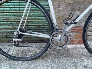 Bicicleta carretera vintage blanca