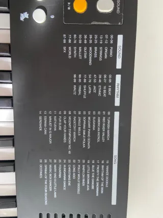 Tastiere elettroniche EK T37