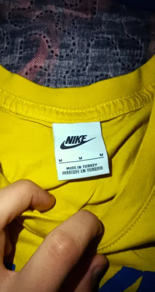 Camiseta Nike Amarilla Logo Swoosh