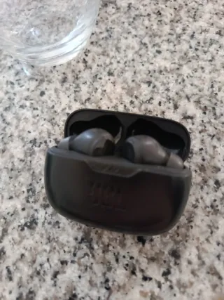 Auriculares inalámbricos JBL negros