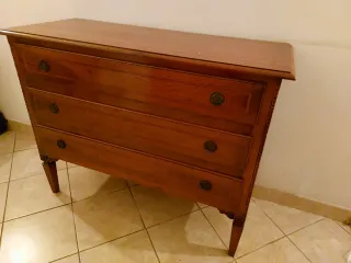 Cassettiera in noce artigianale