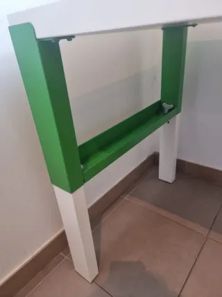 Escritorio juvenil + silla en blanco y verde