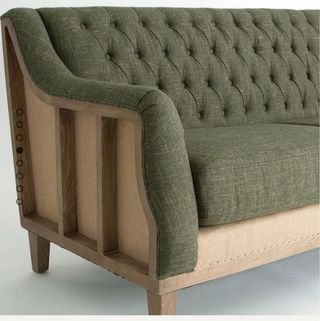 Sofá verde de madera