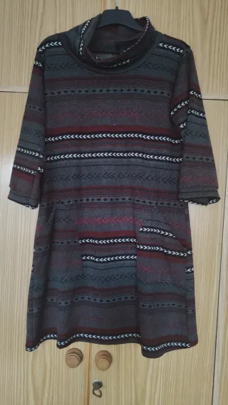 Vestido estampado cuello alto