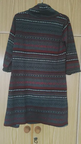 Vestido estampado cuello alto