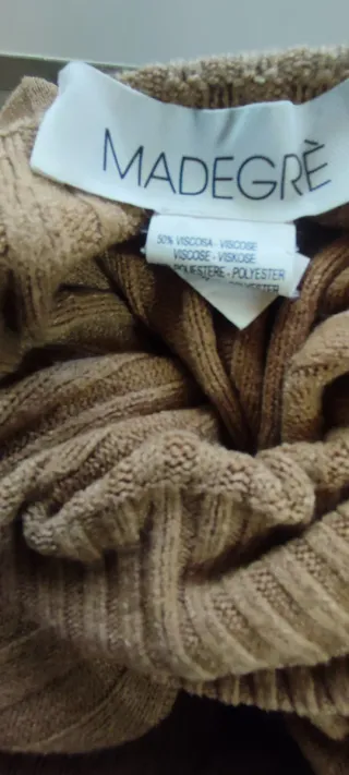 Maglioncino donna svasato beige