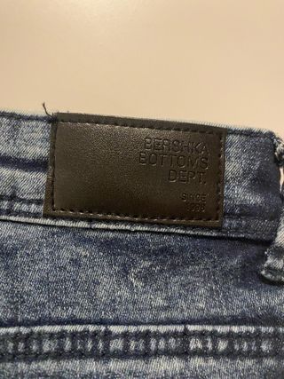 Jeans Bershka effetto stone washed