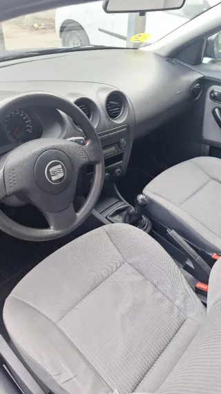 SEAT Ibiza 1.4i 75cv etiqueta B