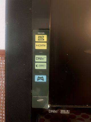 Televisor Samsung Negro y Plateado