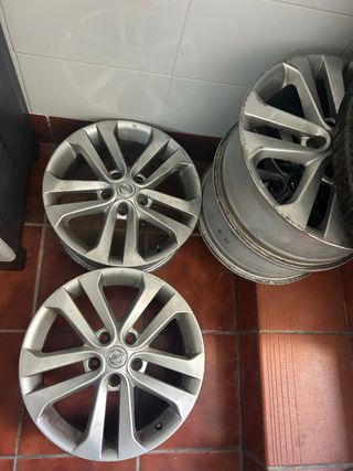 Llantas Nissan Juke 17” Originales