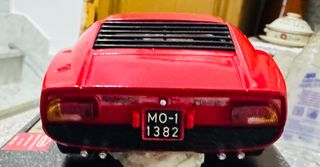 Lamborghini Miura 1:18