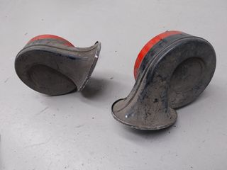 PAREJA BOCINAS 12V COCHE ANTIGUO CLÁSICO CLAXON