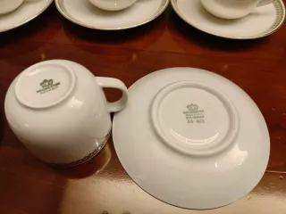 Servizio da tè in porcellana bianco e oro