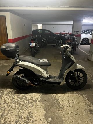 Daelim 125cc Scooter