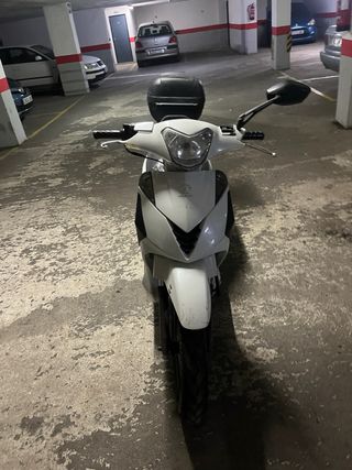 Daelim 125cc Scooter