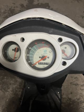 Daelim 125cc Scooter