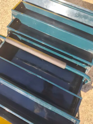 Caja de herramientas metálica plegable