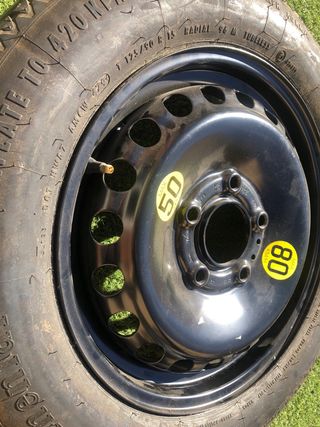 Rueda de repuesto. BMW E36