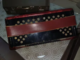 Acordeón Alemán HOHNER concerto ll Rojo