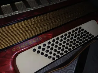 Acordeón Alemán HOHNER concerto ll Rojo