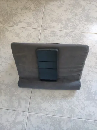 Soporte tablet/móvil acolchado