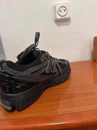 Zapatos New Balance 1906R Talla 39.5 Nuevos