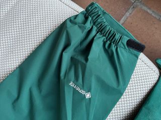 Chaqueta Montbell Verde Impermeable