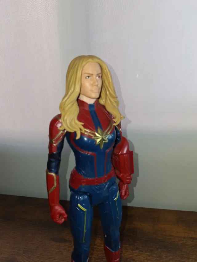 Figura Capitana Marvel