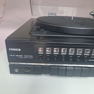 Equipo de música Fisher - Tocadiscos y Radio