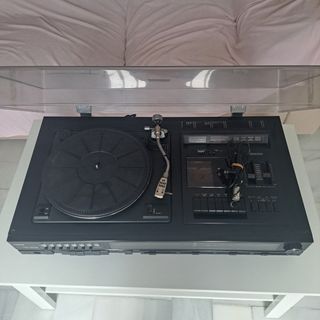 Equipo de música Fisher - Tocadiscos y Radio