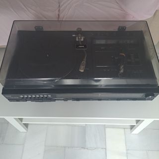 Equipo de música Fisher - Tocadiscos y Radio