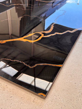 Porcelánico Negro Pulido con Dorado 60 x 120 cm