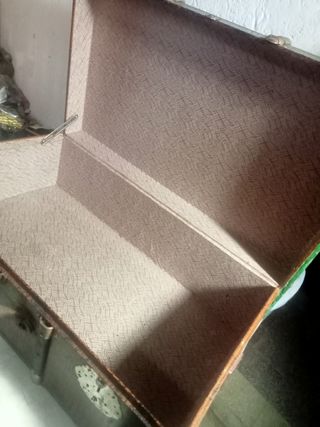 MUY ANTIGUO BAUL MALETA COMPLETO B E